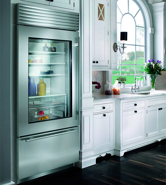 Холодильник с прозрачными дверями