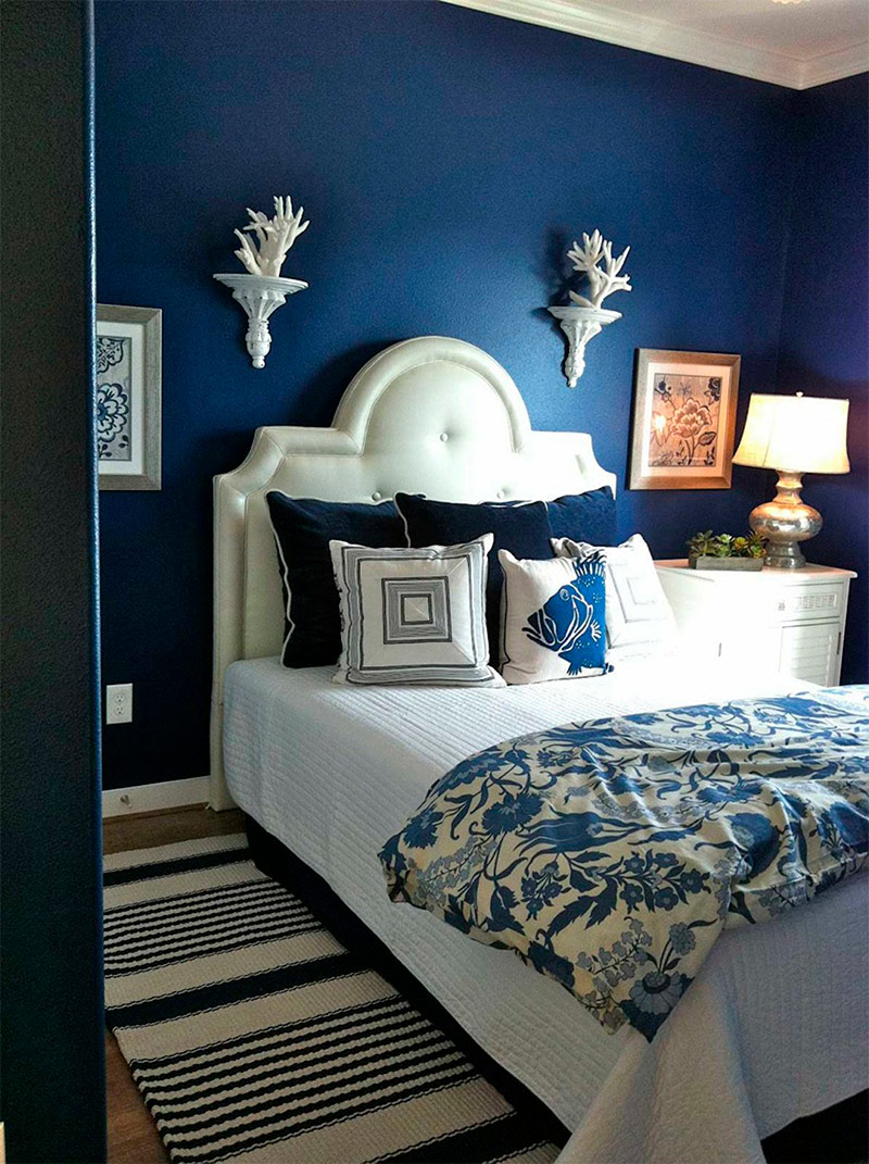 Синяя спальня в интерьере - 35 фото