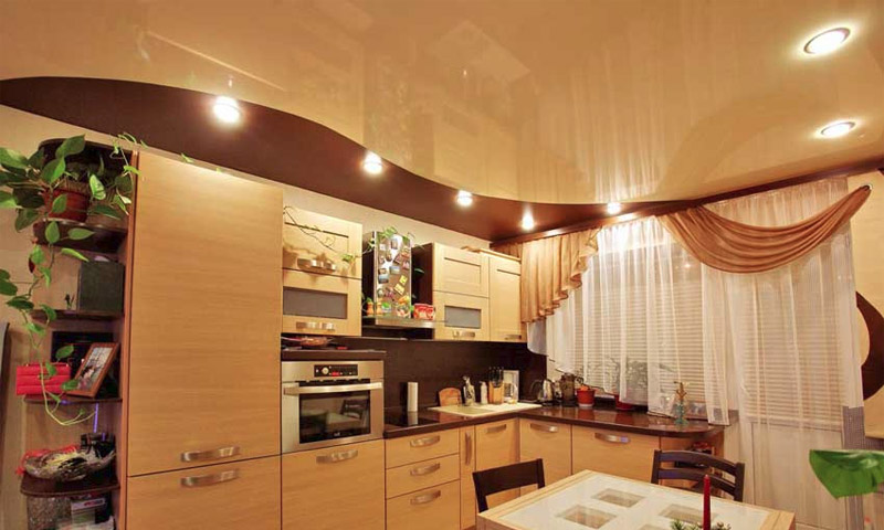 Дизайн потолков натяжных потолков для кухни