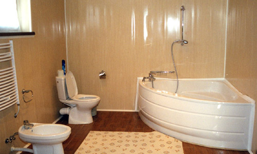 Особенности отделки ванной комнаты пластиковыми панелями