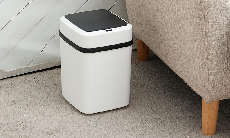 1. iTouchless Deodorizer Automatic Sensor Touchless Trash Can